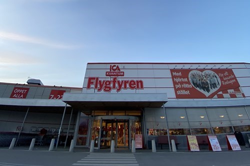 ICA-butiken kan nu förse fjärrvärmen med överskottsenergi